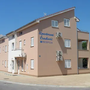 https://apartments-crnekovic.primorje-gorskikotar.com