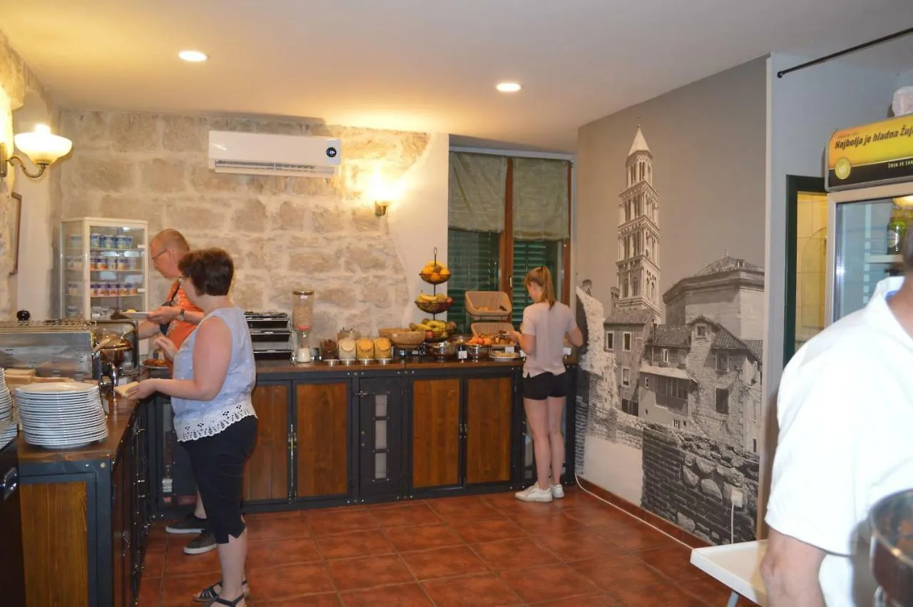 Hotel Villa Diana Σπλιτ