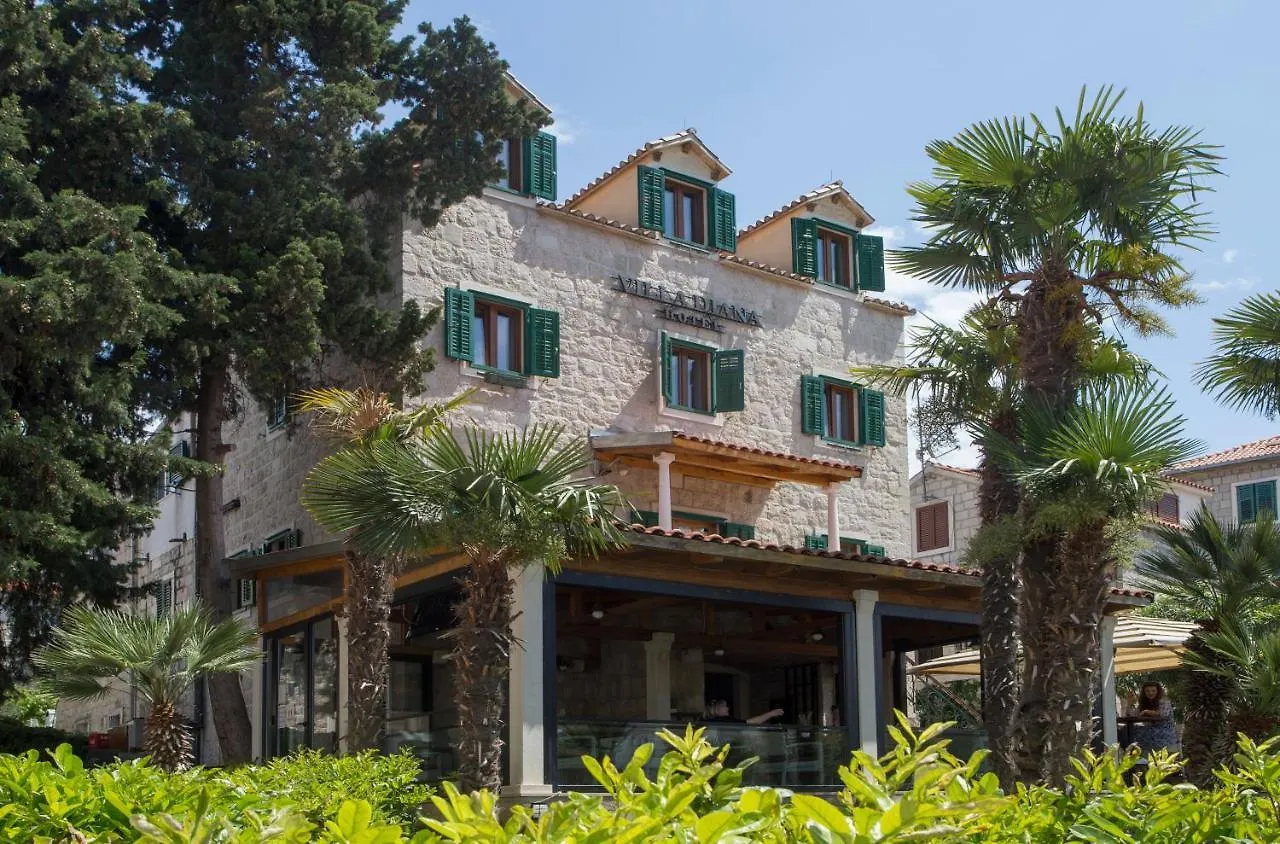 Hotel Villa Diana Σπλιτ 3*,